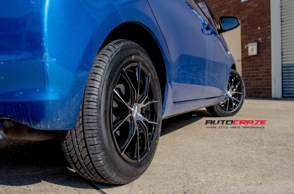 TOYOTA-YARIS-POISON-BLACK-MACHINED-FACED