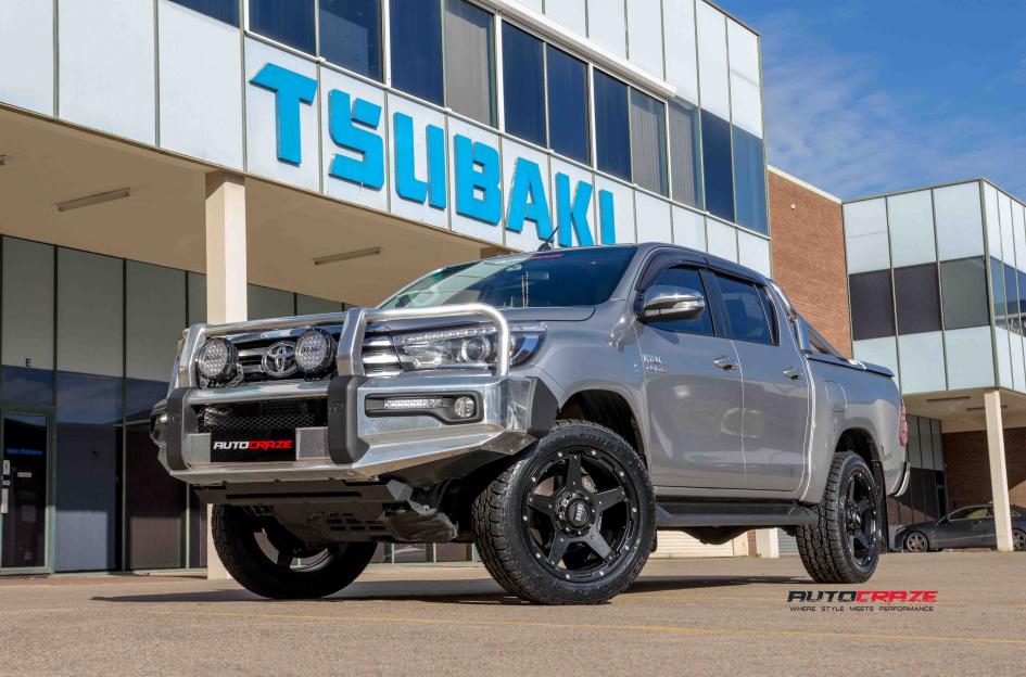 TOYOTA HILUX N80 4WD GD04 MATTE BLACK 3