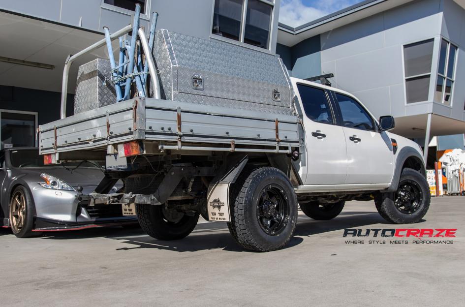 FORD-RANGER-T10-GLOSS-BLACK-MILLED-SPOKE-EDGE