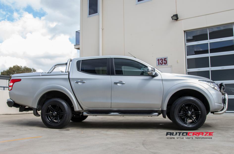 MITSUBISHI TRITON OX860 MATTE BLACK