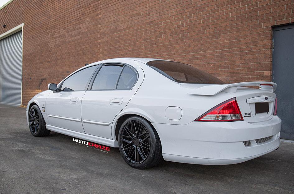 FORD FALCON PESCARA GLOSS BLACK