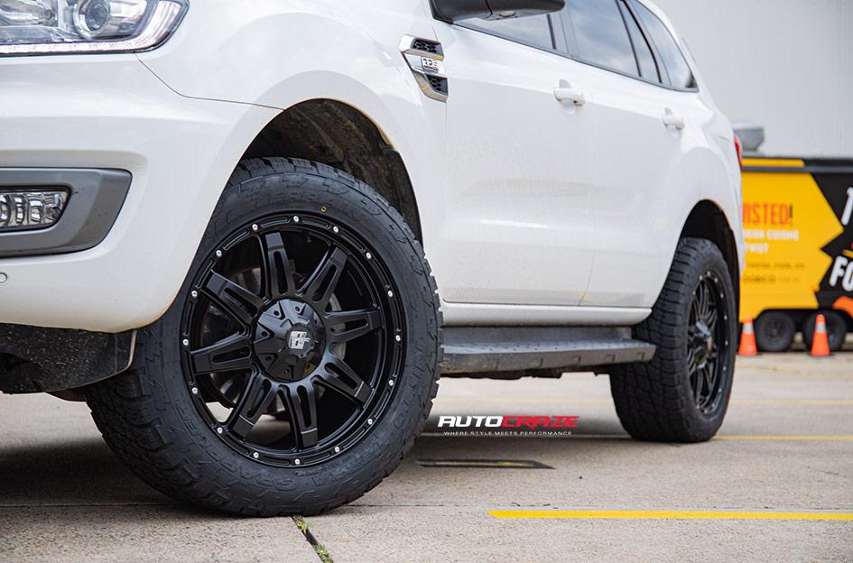 FORD EVEREST RENEGADE V2 MATTE BLACK