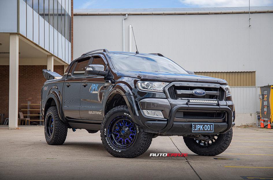 FORD-RANGER-STROKE-GLOSS-BLACK-BLUE-TINTED-CLEAR