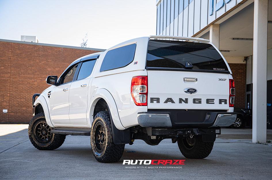 FORD RANGER KM544 MESA SATIN BLACK GLOSS BLACK LIP