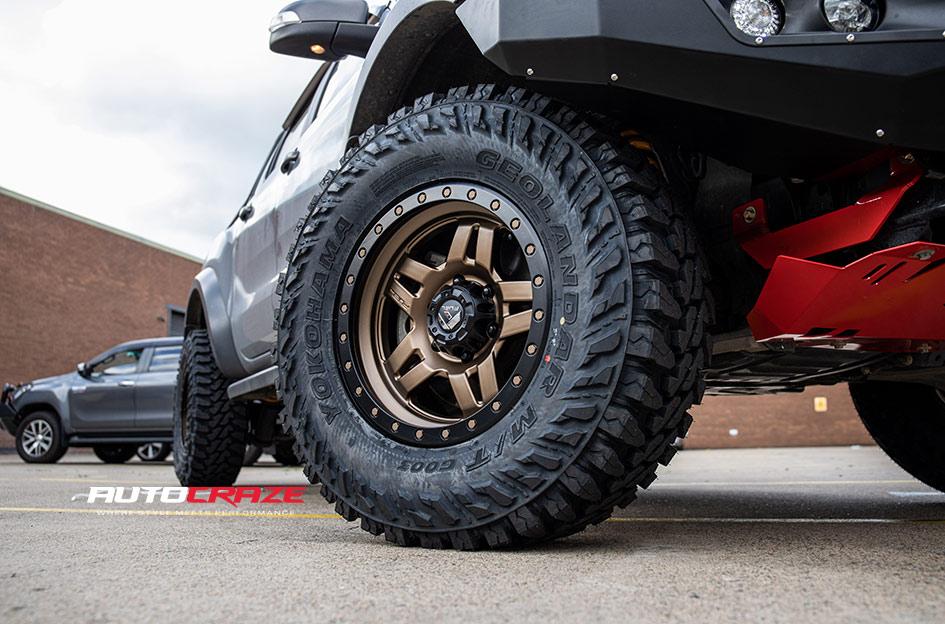FORD RANGER RAPTOR ANZA MATTE BRONZE WITH BLACK RING