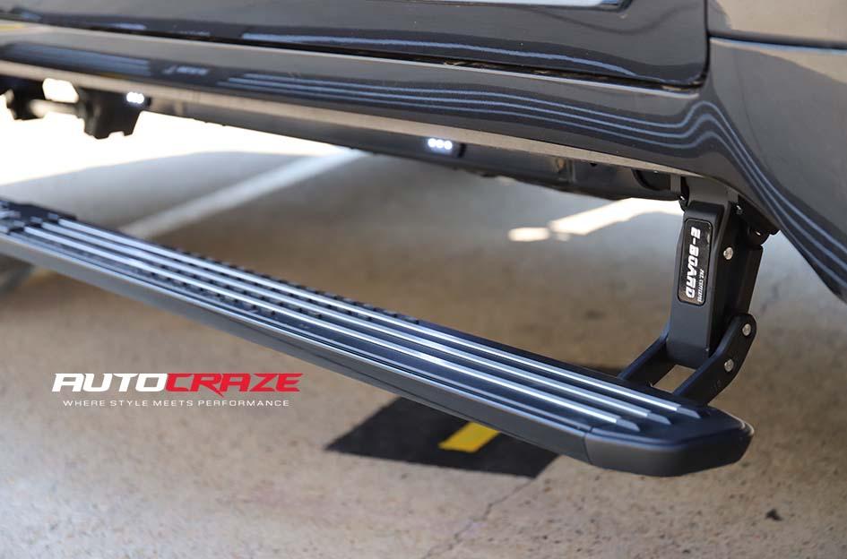 TOYOTA LANDCRUSIER GRENADE OR MATTE BLACK