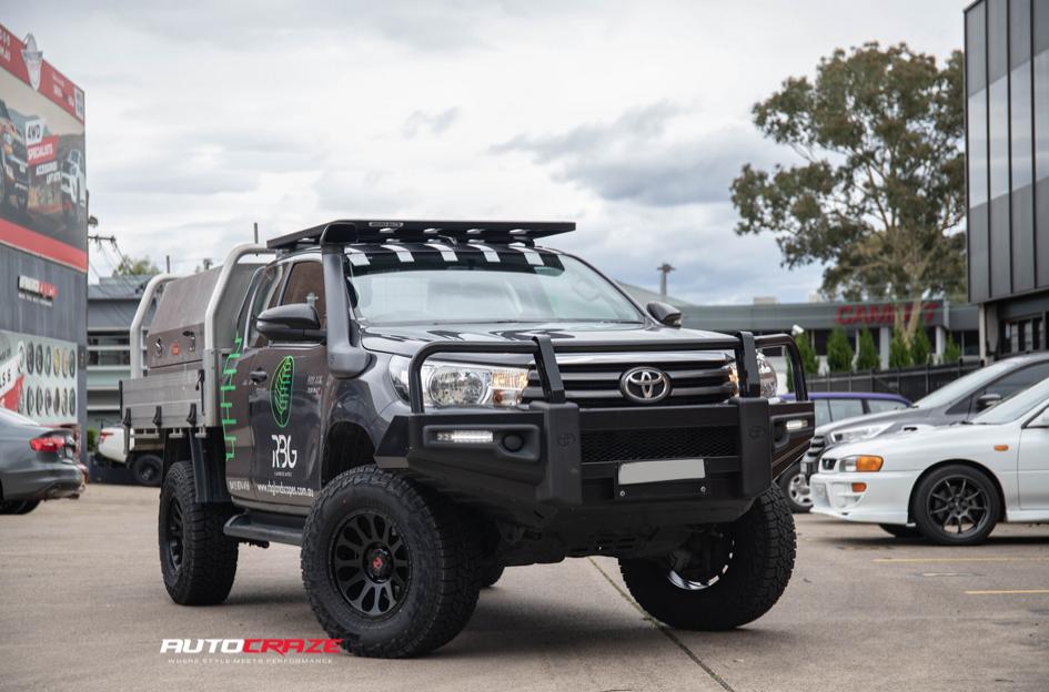 TOYOTA HILUX N80 4WD VICTIM MATTE BLACK