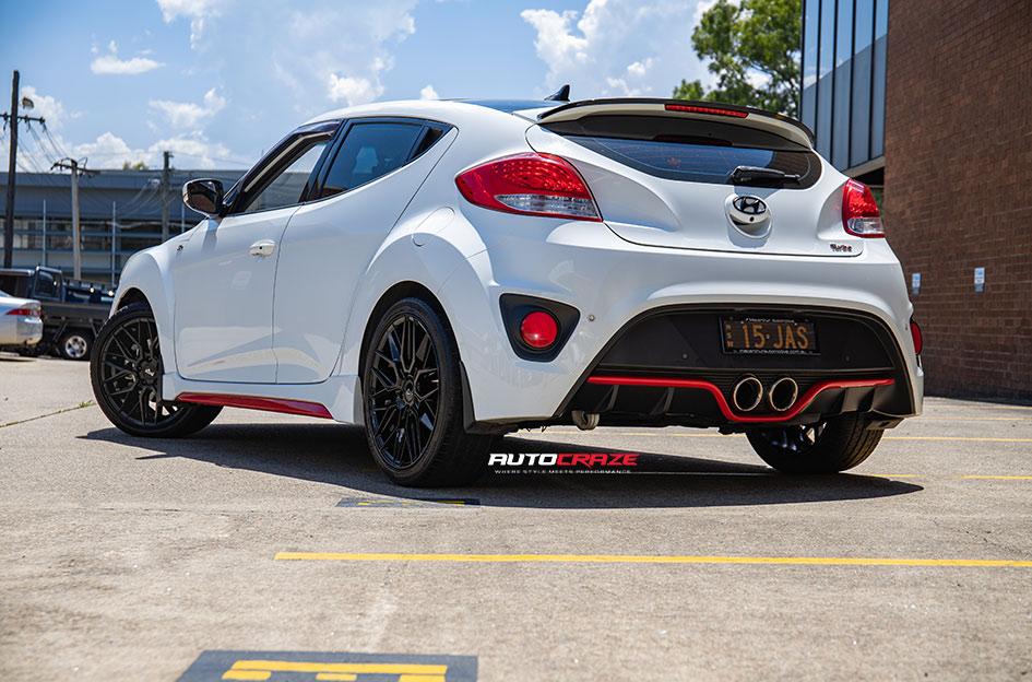 HYUNDAI-VELOSTER-GAMMA-MATTE-BLACK