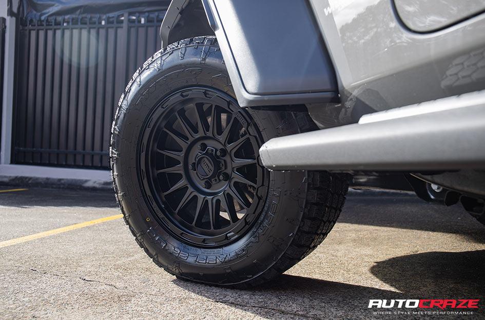 JEEP WRANGLER KM542 IMPACT SATIN BLACK