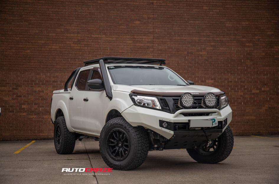 NISSAN NAVARA REBEL MATTE BLACK