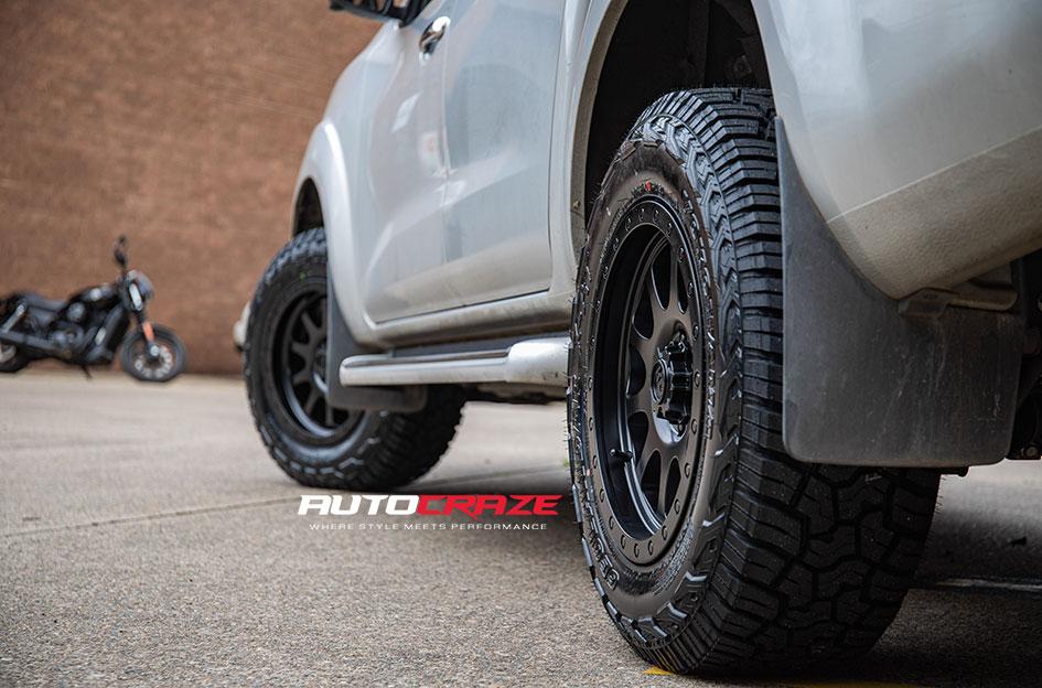 NISSAN NAVARA HURRICANE SATIN BLACK