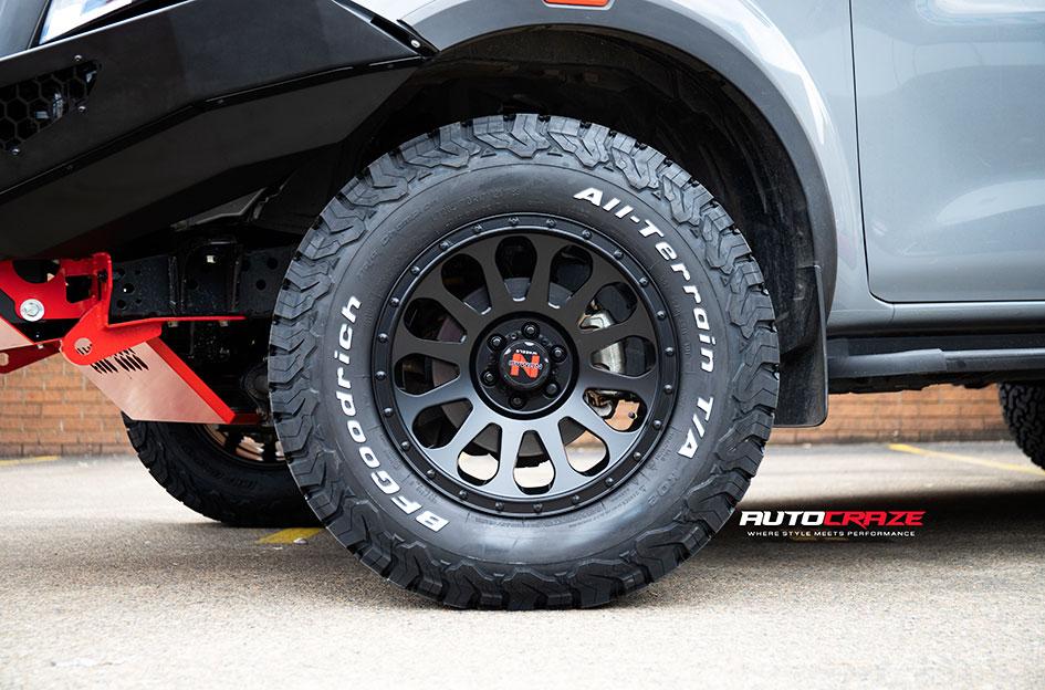 NISSAN NAVARA VICTIM MATTE BLACK