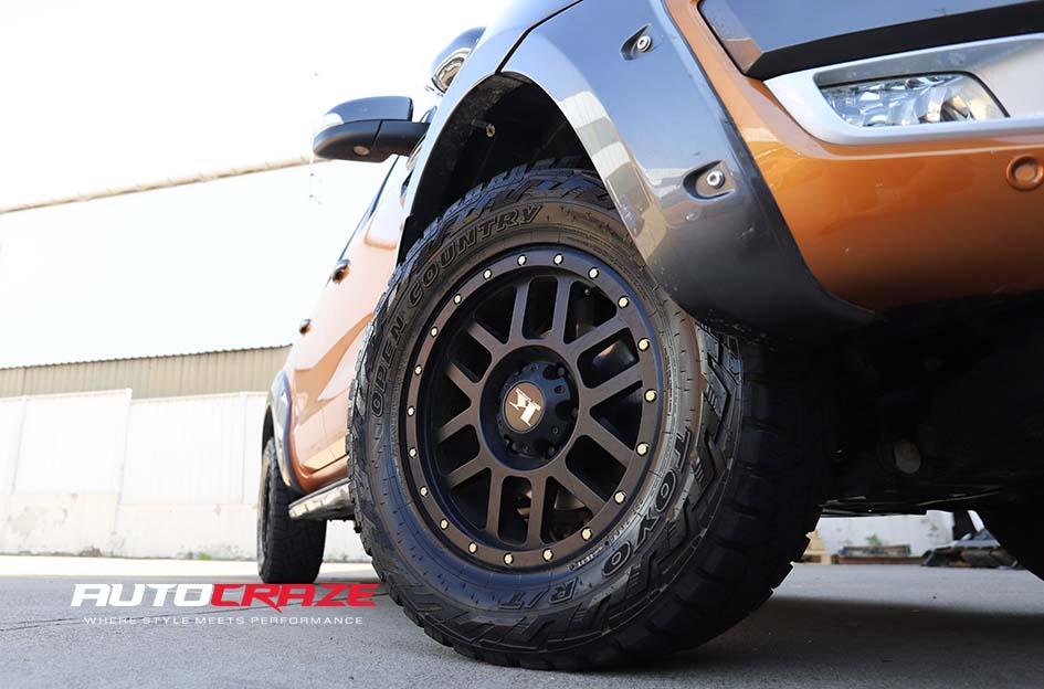 FORD-RANGER-TREMOR-SATIN-BLACK