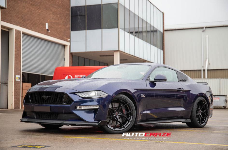 FORD MUSTANG ZR3 GLOSS BLACK