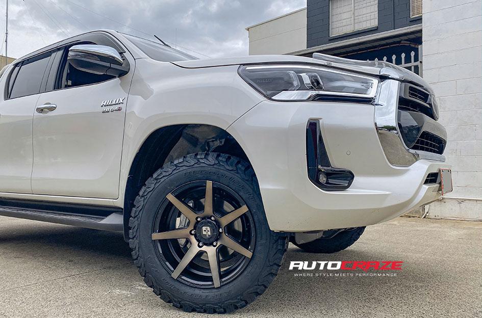 TOYOTA HILUX 4WD AVALANCHE MACHINED FACE MATTE BLACK DARK TINT