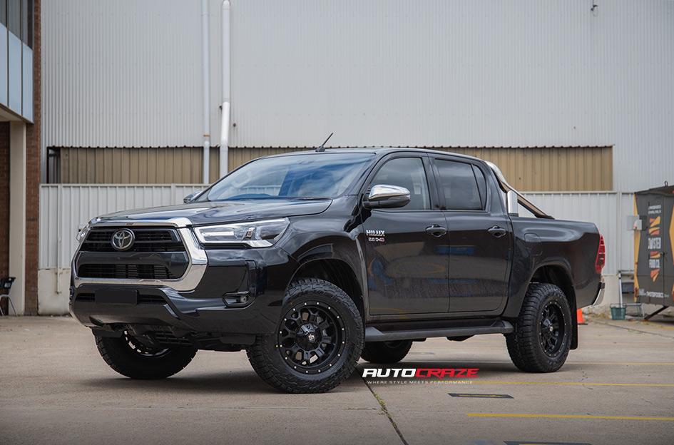 TOYOTA HILUX N80 4WD HURRICANE MATTE BLACK