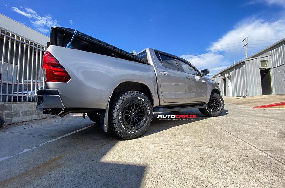 TOYOTA HILUX N80 4WD REBEL MATTE BLACK