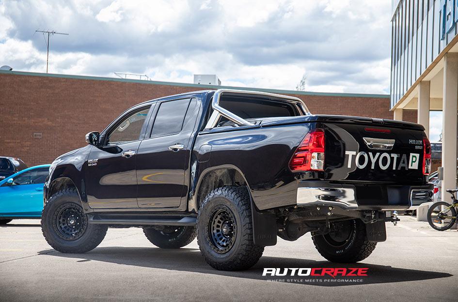 TOYOTA HILUX N80 4WD ZEPHYR MATTE BLACK