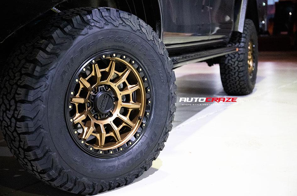 TOYOTA HILUX N80 4WD CARNAGE BRONZE