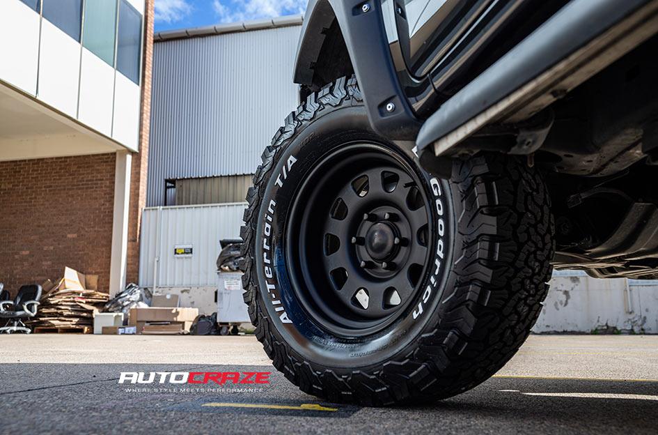 TOYOTA HILUX N80 4WD D HOLE BLACK