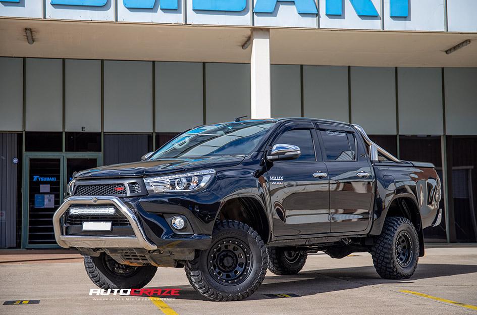TOYOTA HILUX N80 4WD D LOCKER BLACK