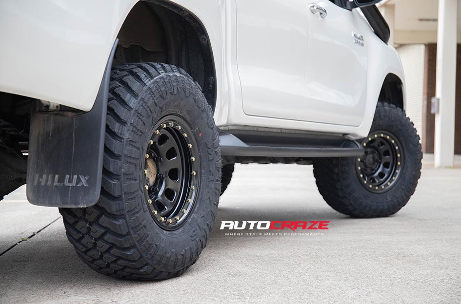 TOYOTA HILUX N80 4WD D LOCKER BLACK