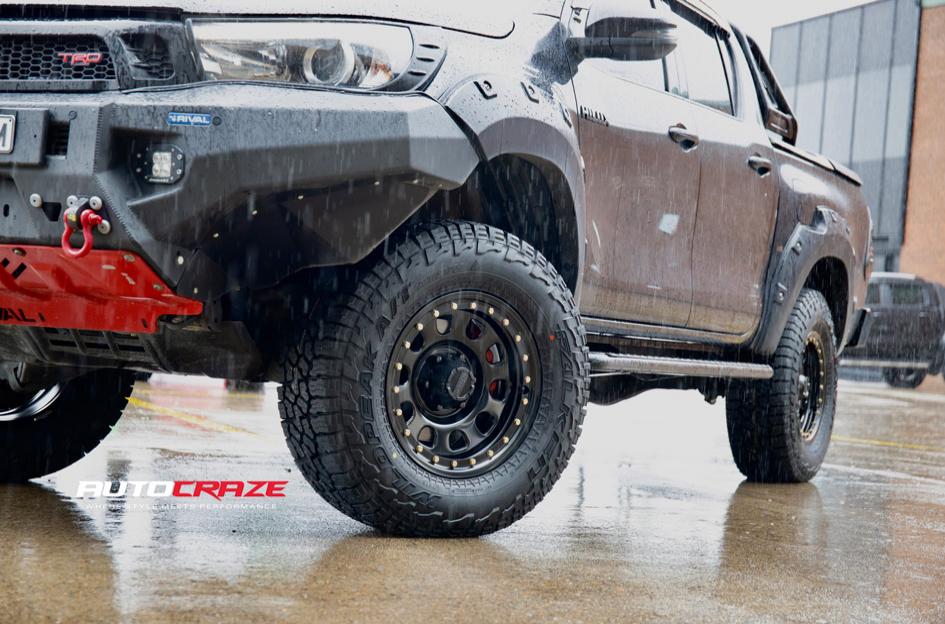 TOYOTA HILUX N80 4WD D LOCKER BLACK