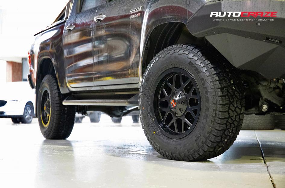 TOYOTA HILUX N80 4WD JUDGE MATTE BLACK