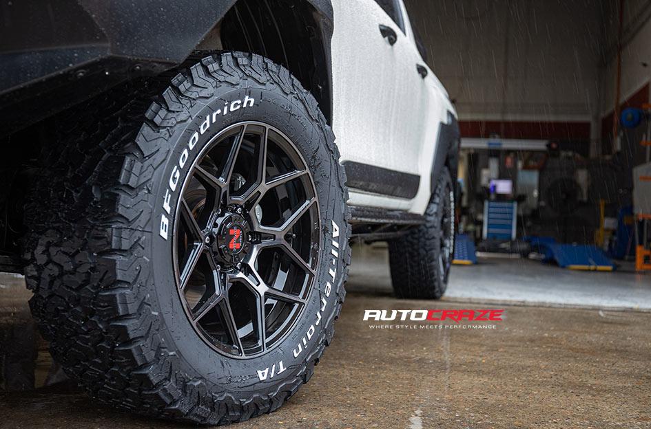 TOYOTA HILUX 4WD SABBATH HYPERBLACK