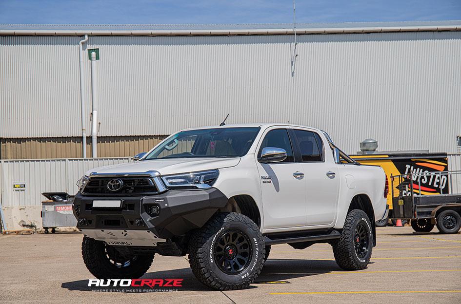 TOYOTA HILUX N80 4WD VICTIM MATTE BLACK