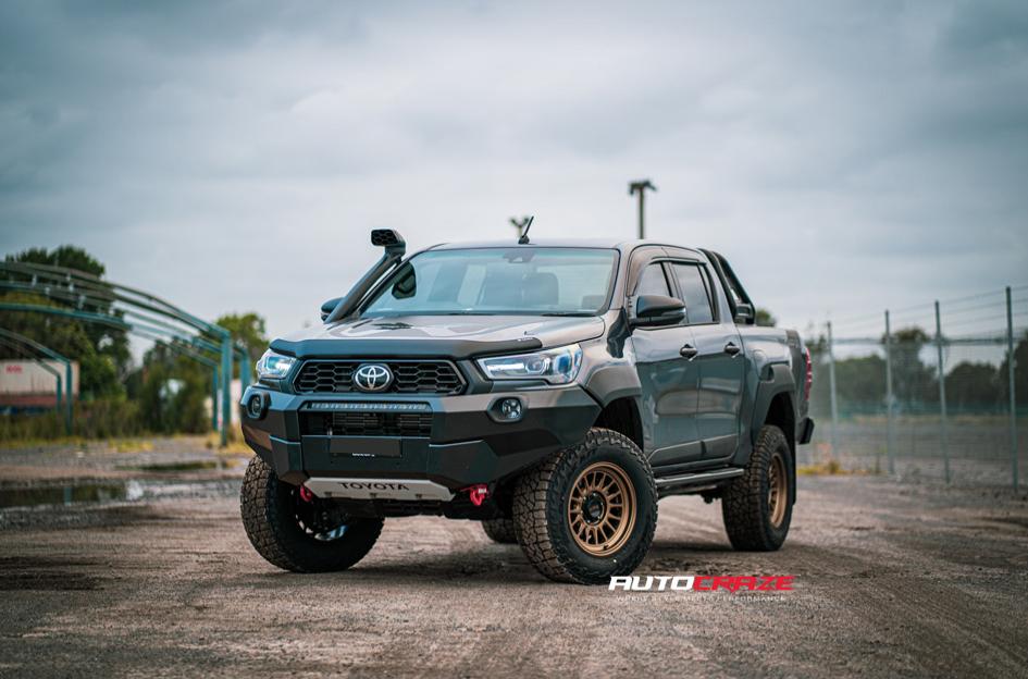 TOYOTA HILUX N80 RUGGED X IMPACT OL MATTE BRONZE