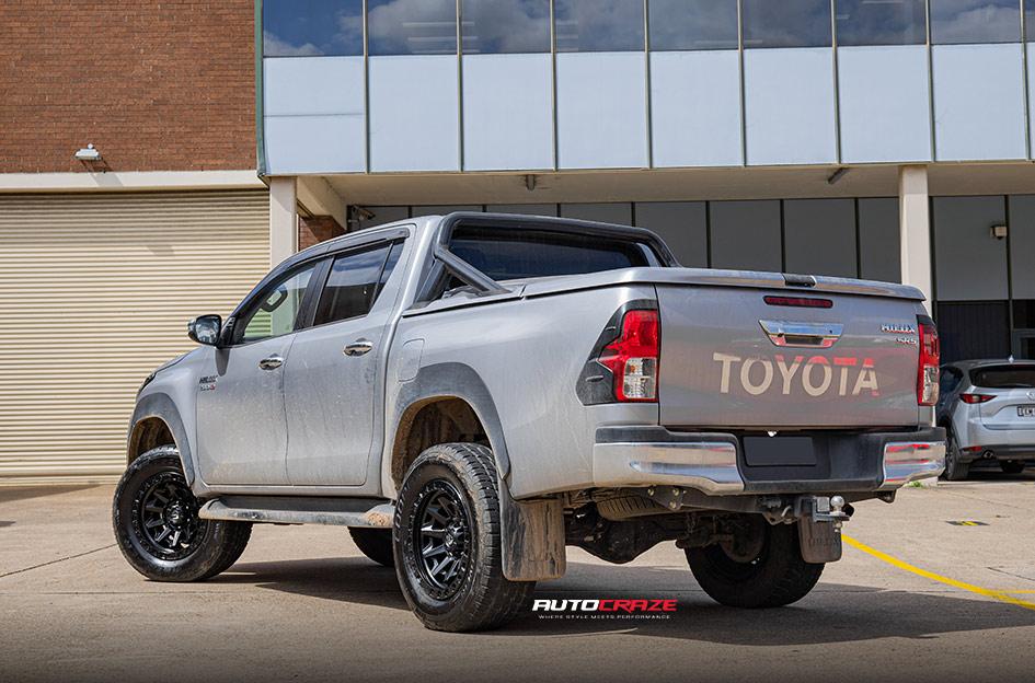 TOYOTA HILUX N80 4WD COVERT MATTE BLACK