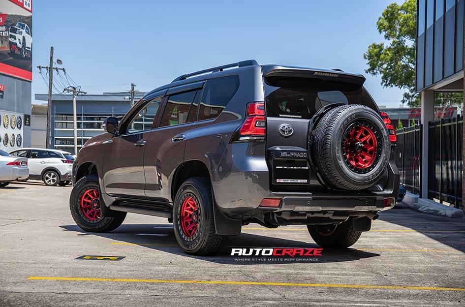 TOYOTA-PRADO-COVERT-CANDY-RED-BLACK-LIP