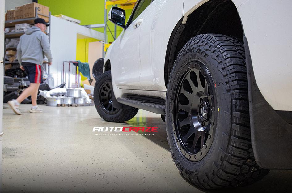 TOYOTA-PRADO-VECTOR-MATTE-BLACK