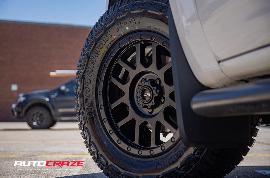 VOLKSWAGEN AMAROK DETROIT MATTE BLACK
