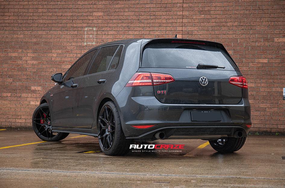 VOLKSWAGEN GOLF IFG 38 BLACK