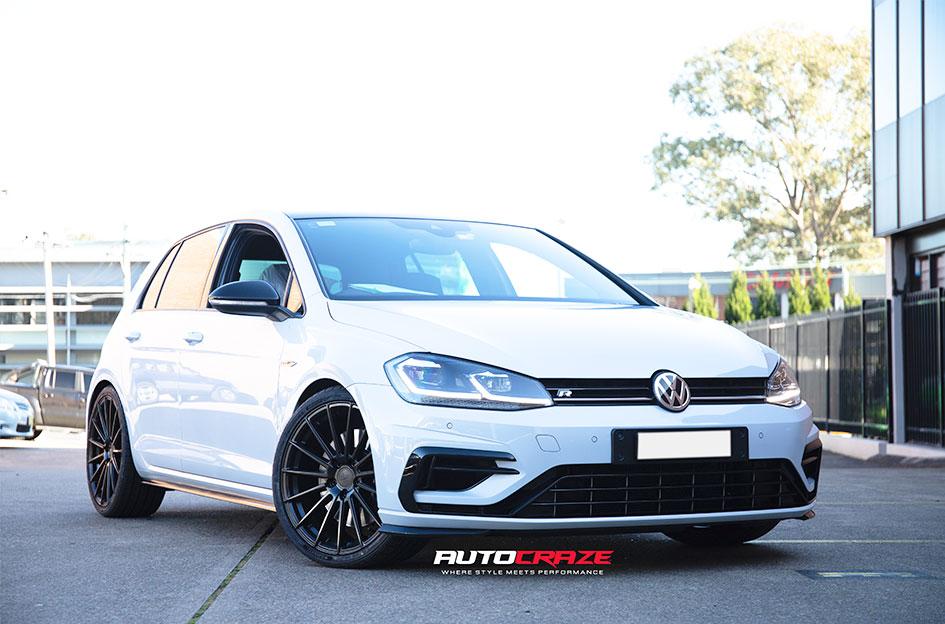 VOLKSWAGEN GOLF MILANO SATIN BLACK