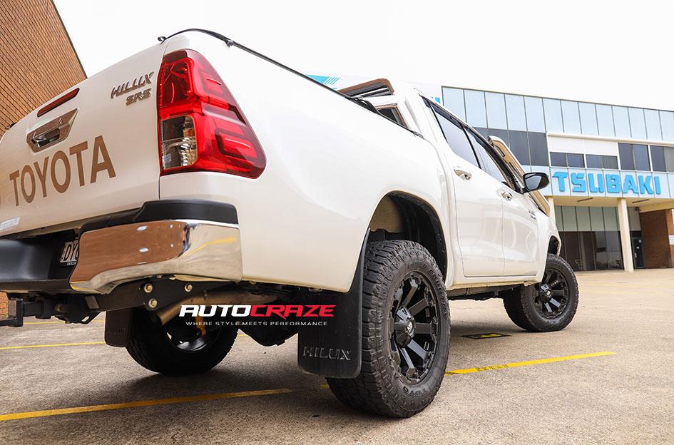 TOYOTA HILUX N80 4WD AMBUSH MATTE BLACK