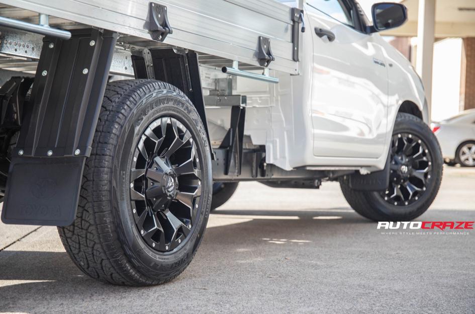 TOYOTA HILUX 2WD (2005 ONWARDS) ASSAULT GLOSS BLACK MILLED ACCENTS
