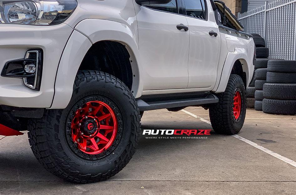 TOYOTA HILUX N80 4WD COVERT CANDY RED BLACK LIP