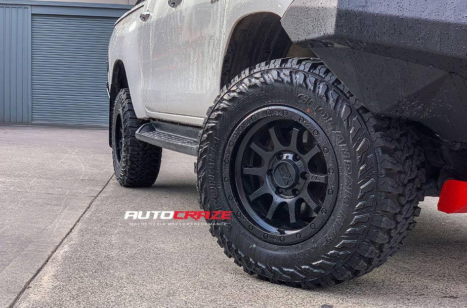 TOYOTA HILUX N80 4WD RG3 SATIN BLACK