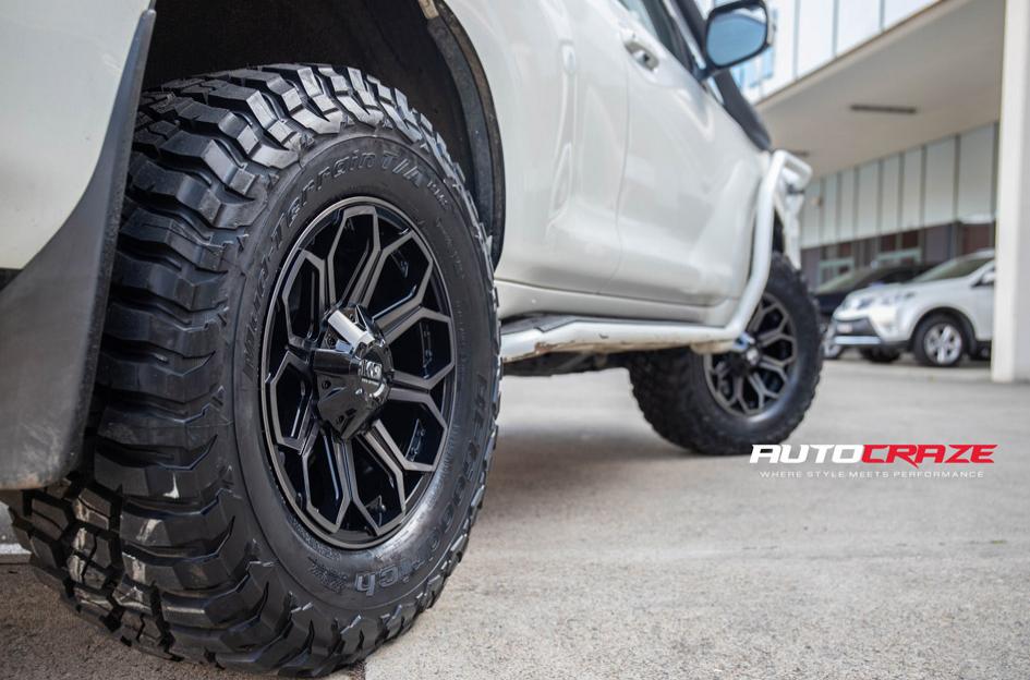 TOYOTA LANDCRUISER REPLAY GLOSS BLACK MACHINED DARK TINT