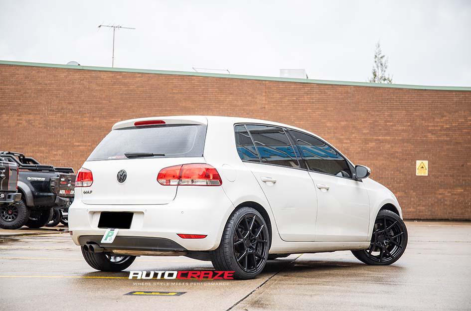 VOLKSWAGEN GOLF KPS MATTE BLACK