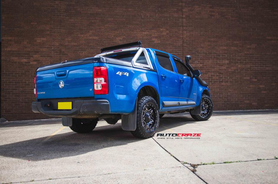 HOLDEN COLORADO FULL BLOWN GLOSS BLACK MILLED ACCENTS
