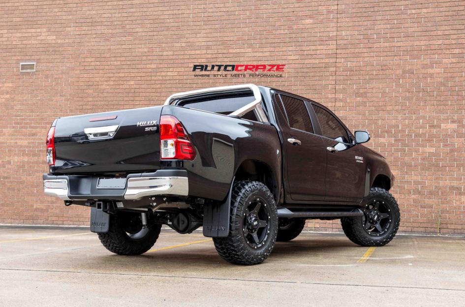 TOYOTA HILUX N80 4WD GD04 MATTE BLACK