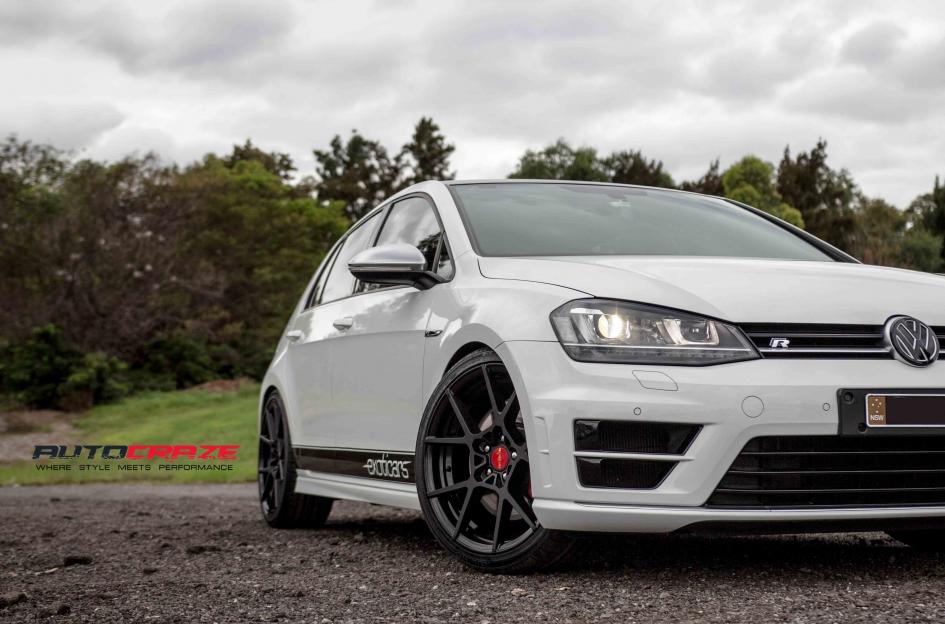 VOLKSWAGEN GOLF KPS MATTE BLACK