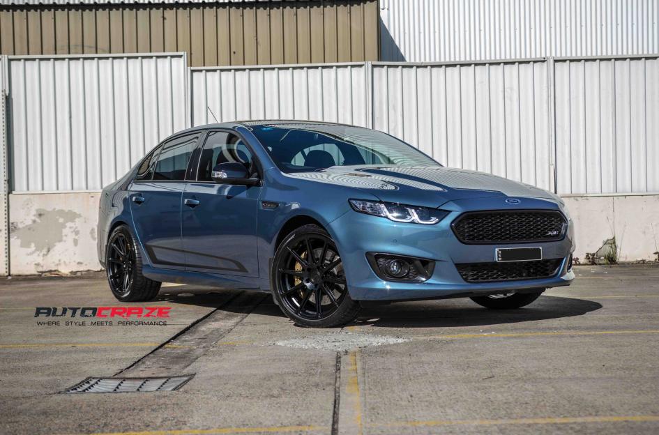 FORD FALCON SF04 MATTE BLACK