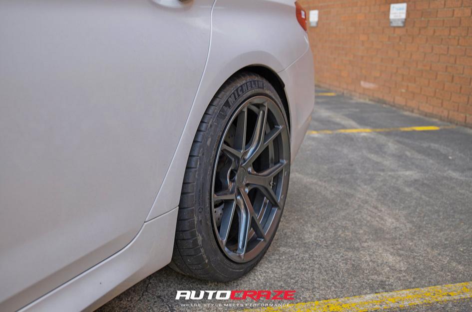 BMW M5 SF10 SATIN BLACK