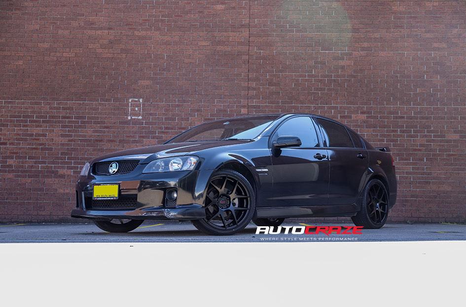 HOLDEN-COMMODORE-VE-SEDAN-STAGE-MATTE-BLACK