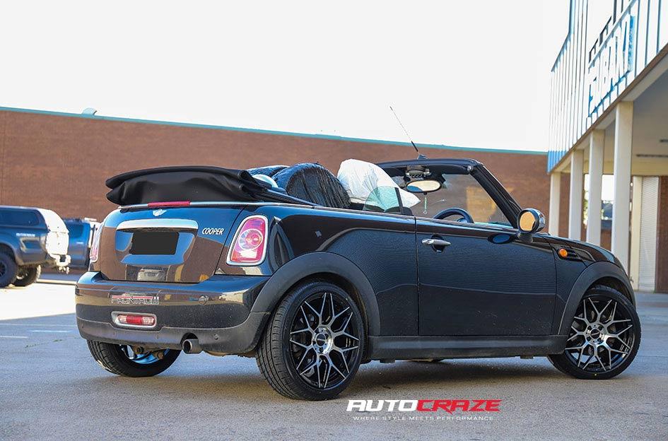 MINI-MINI-COOPER-PODIUM-PIANO-BLACK-MACHINED